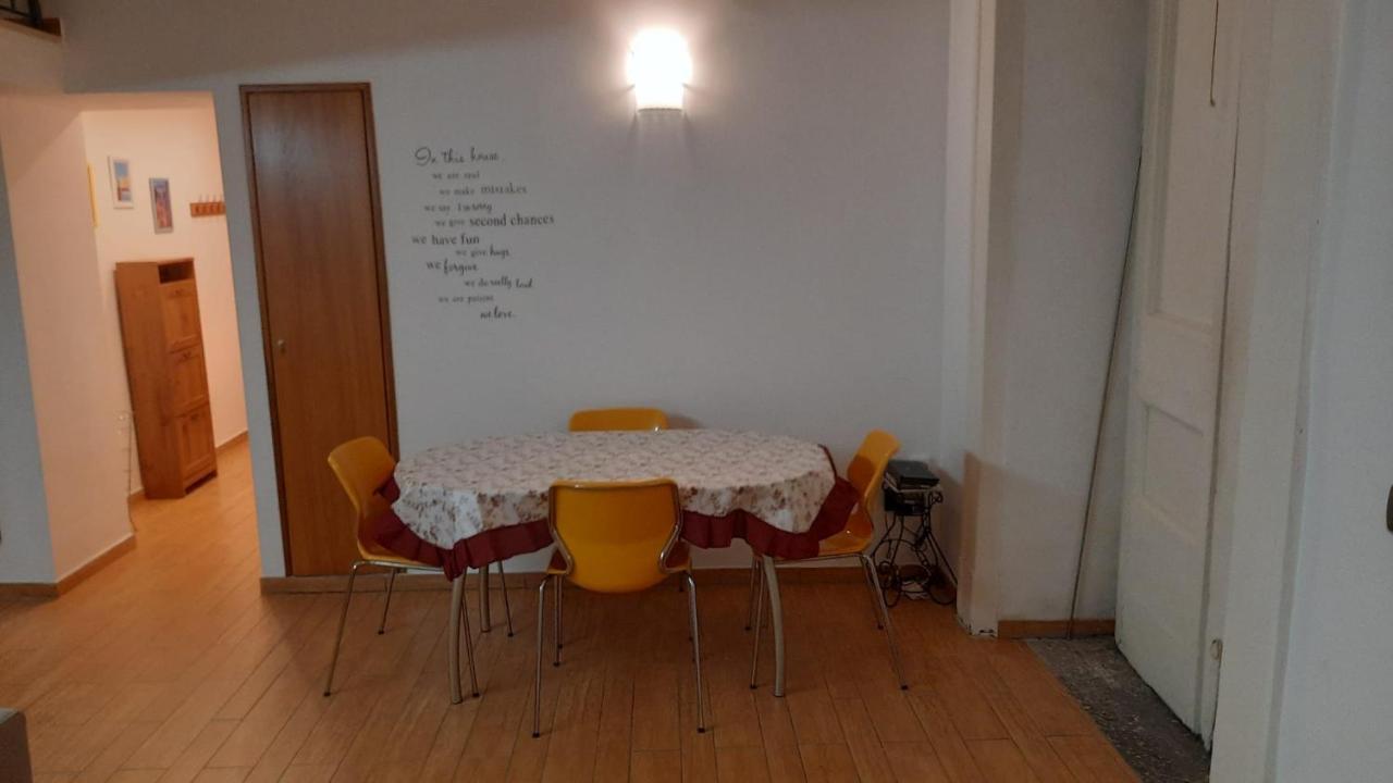White Home Quartieri Spagnoli Napoli Eksteriør billede