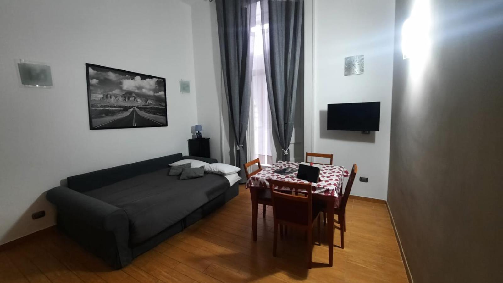White Home Quartieri Spagnoli Napoli Eksteriør billede