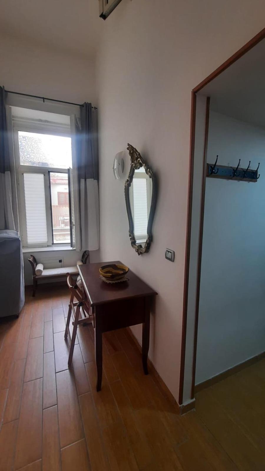 White Home Quartieri Spagnoli Napoli Eksteriør billede